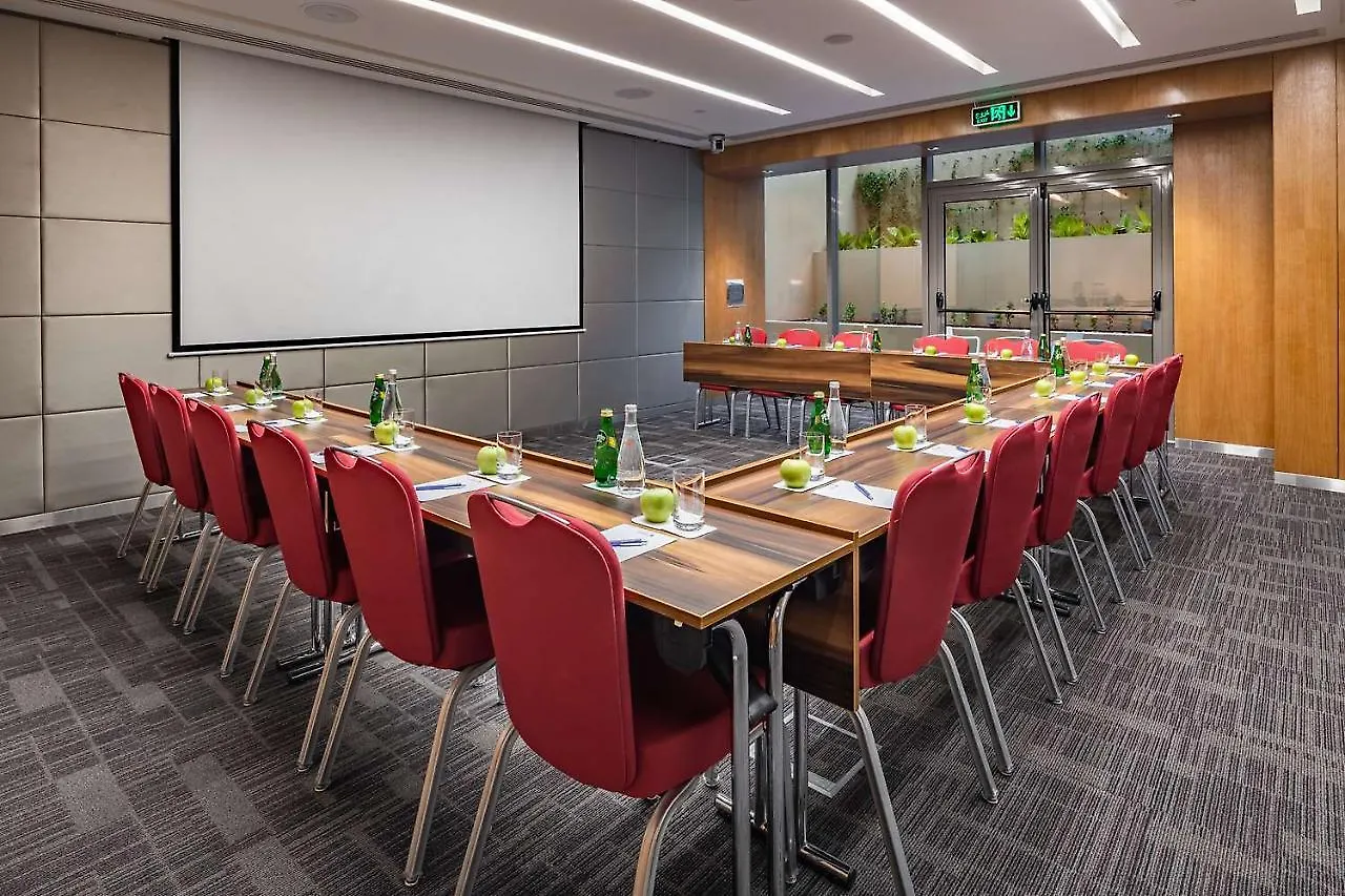 Radisson Blu Hotel & Residence, Riyadh Diplomatic Quarter 4*,